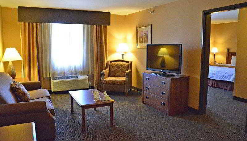 Best Western Plus Country Inn & Suites