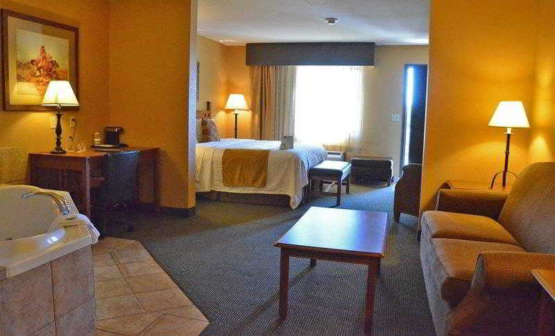 Best Western Plus Country Inn & Suites