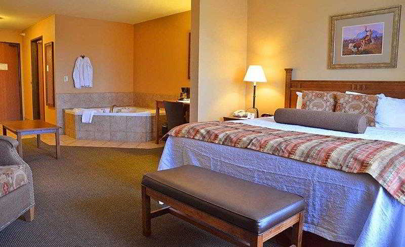Best Western Plus Country Inn & Suites