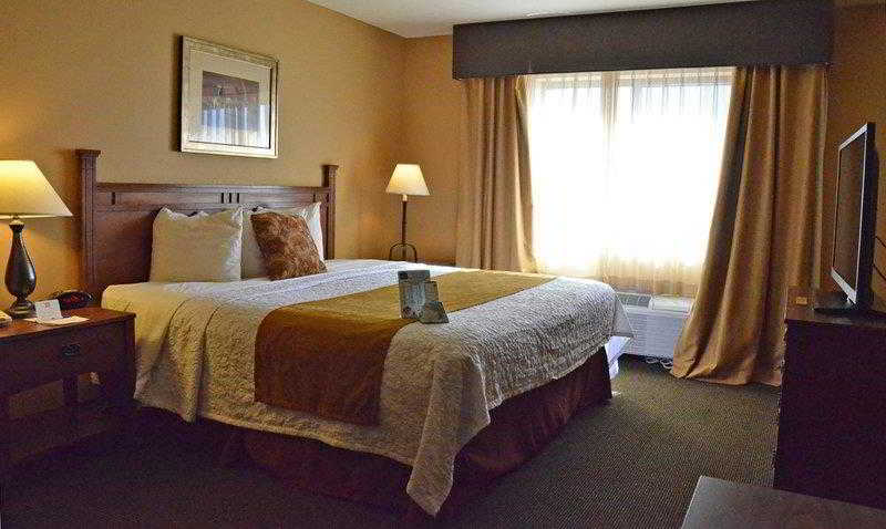 Best Western Plus Country Inn & Suites