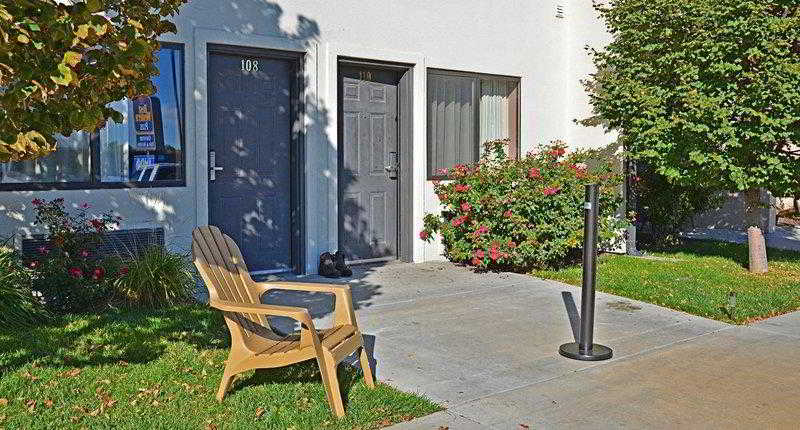 Best Western Plus Country Inn & Suites