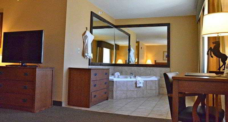 Best Western Plus Country Inn & Suites