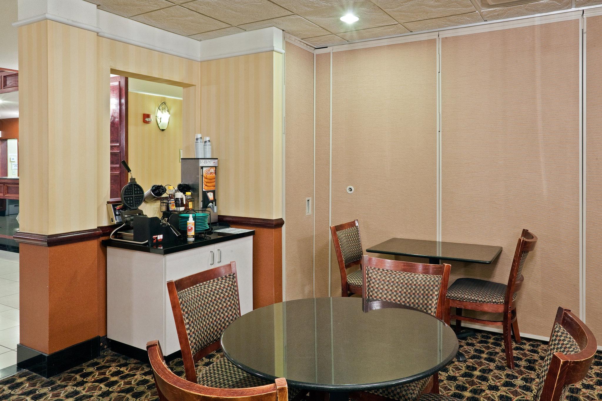 La Quinta Inn & Suites by Wyndham Dodge City