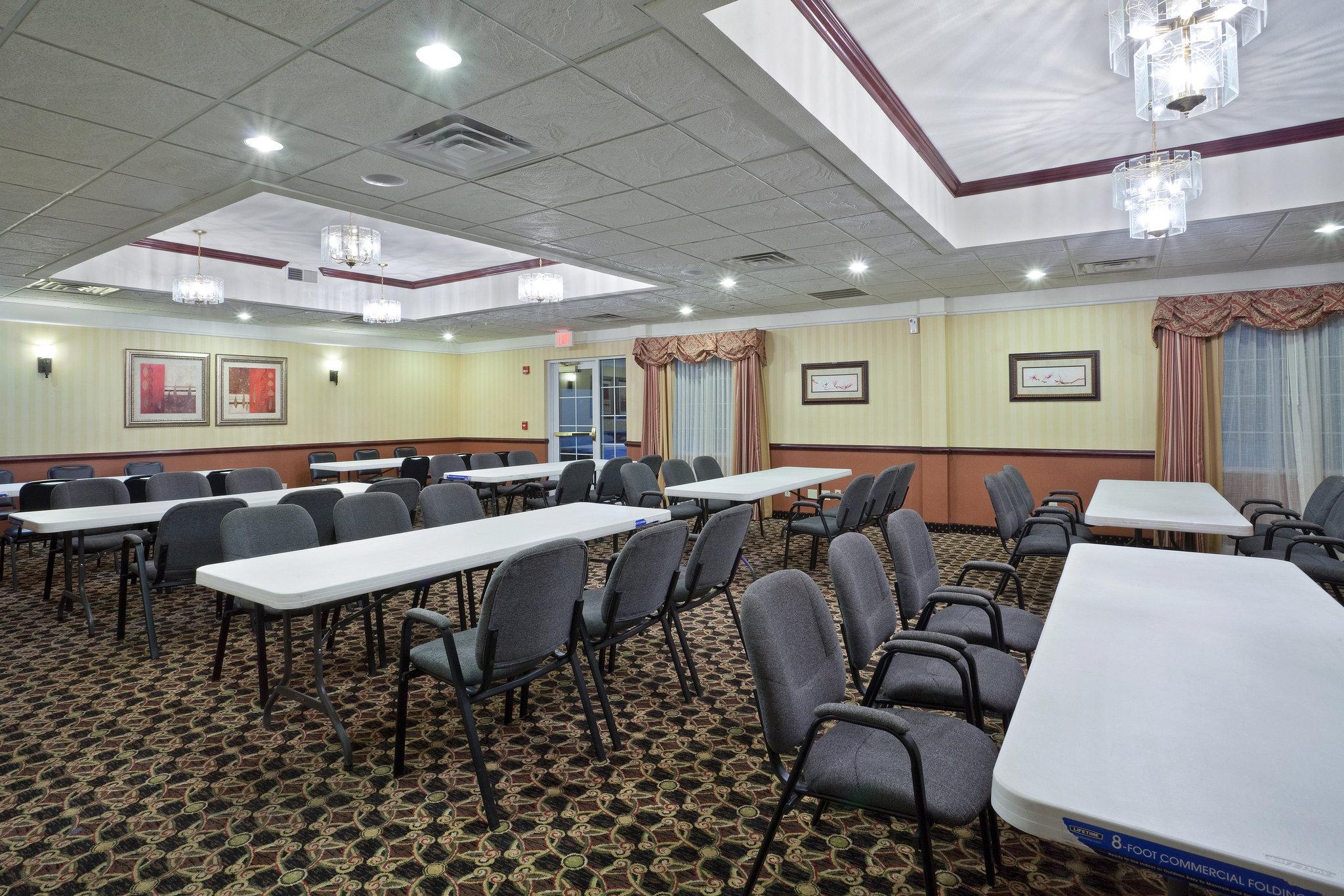 La Quinta Inn & Suites by Wyndham Dodge City