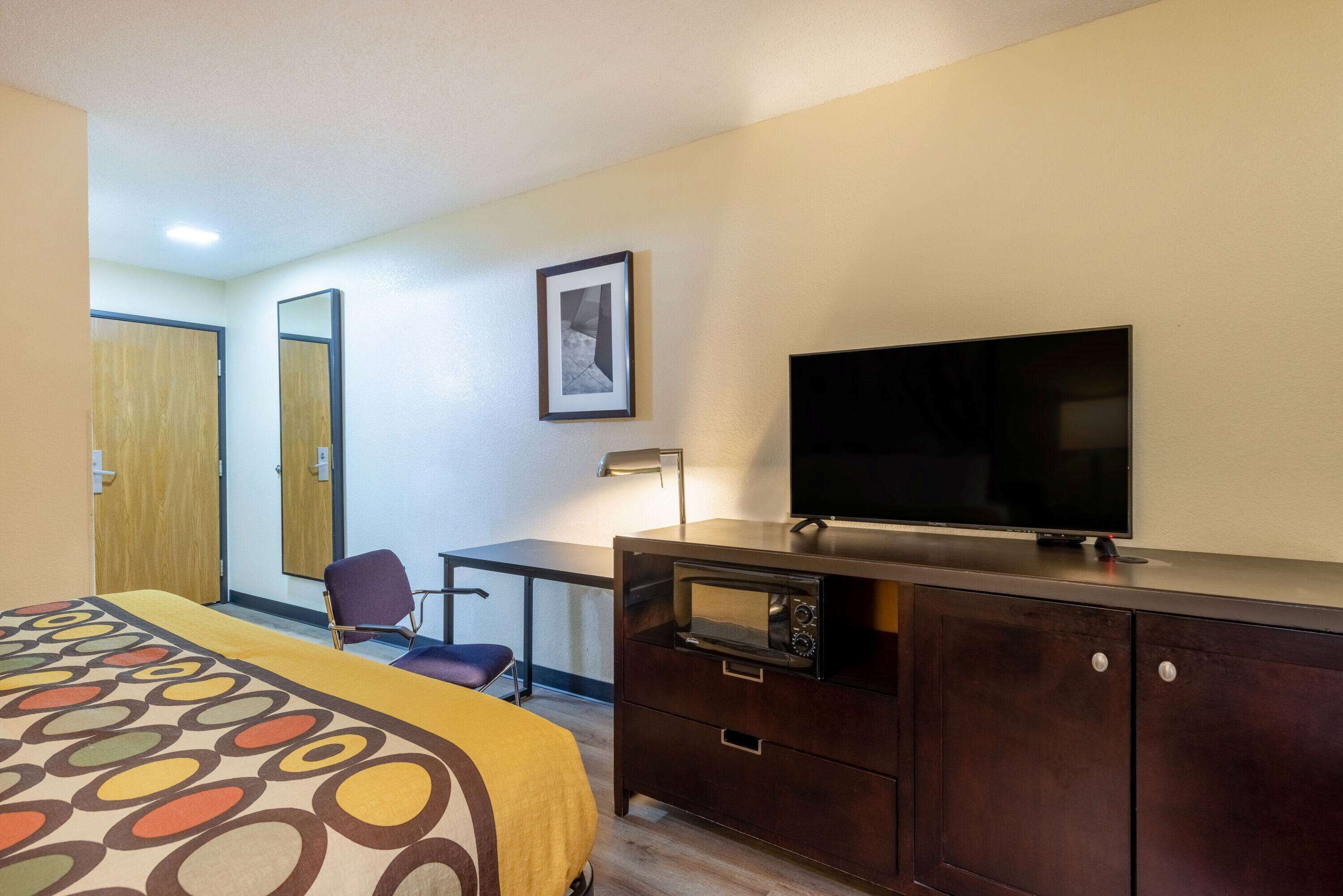 Super 8 by Wyndham El Dorado