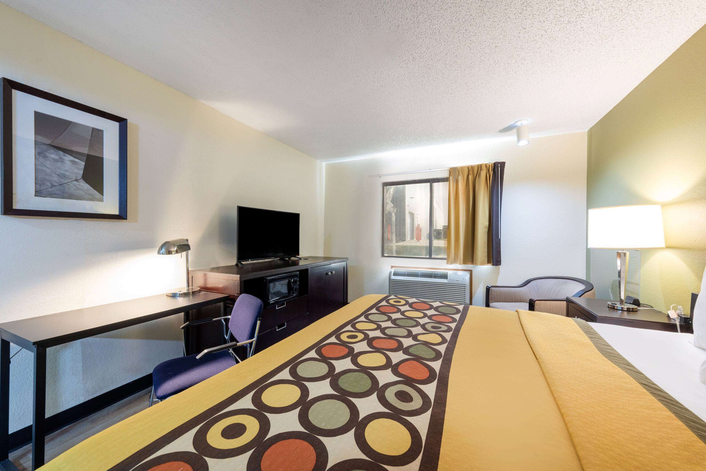 Super 8 by Wyndham El Dorado