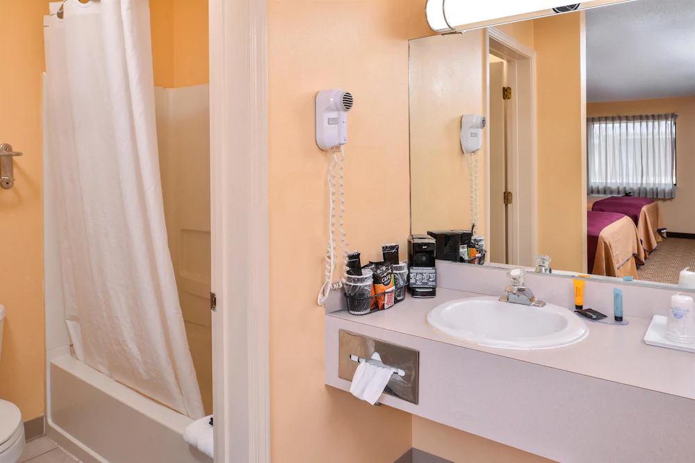 Americas Best Value Inn Ellsworth
