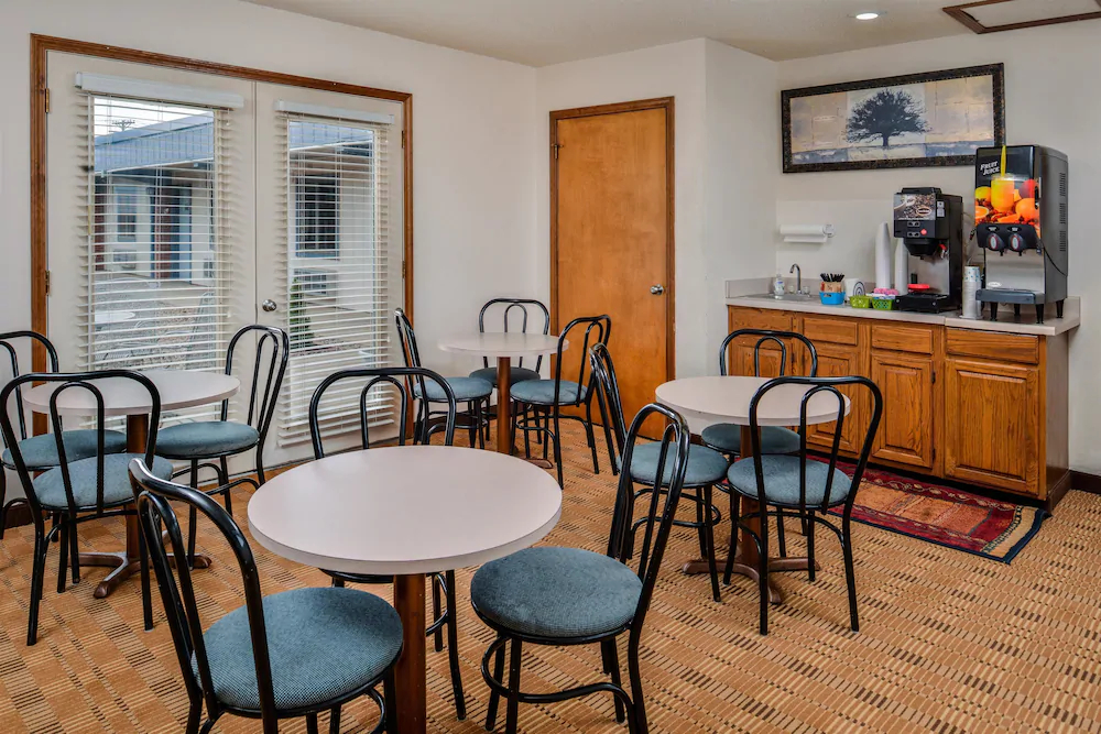 Americas Best Value Inn Ellsworth