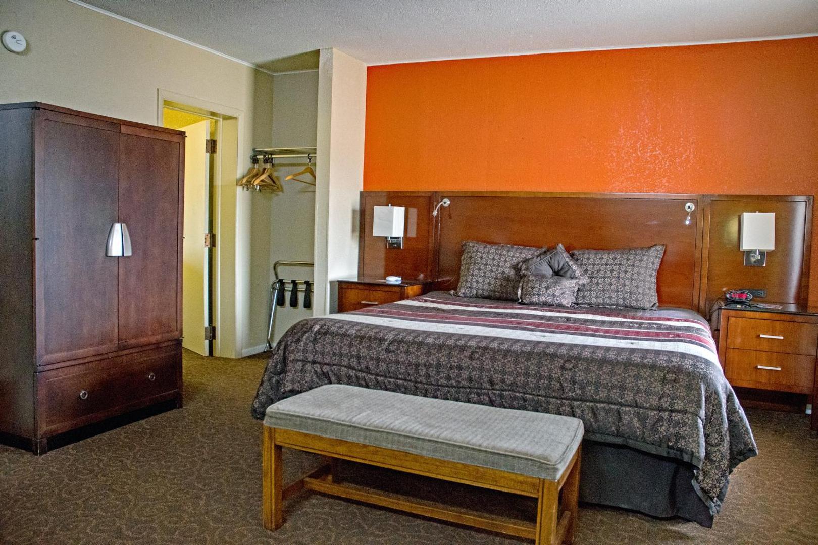 Americas Best Inn and Suites Emporia