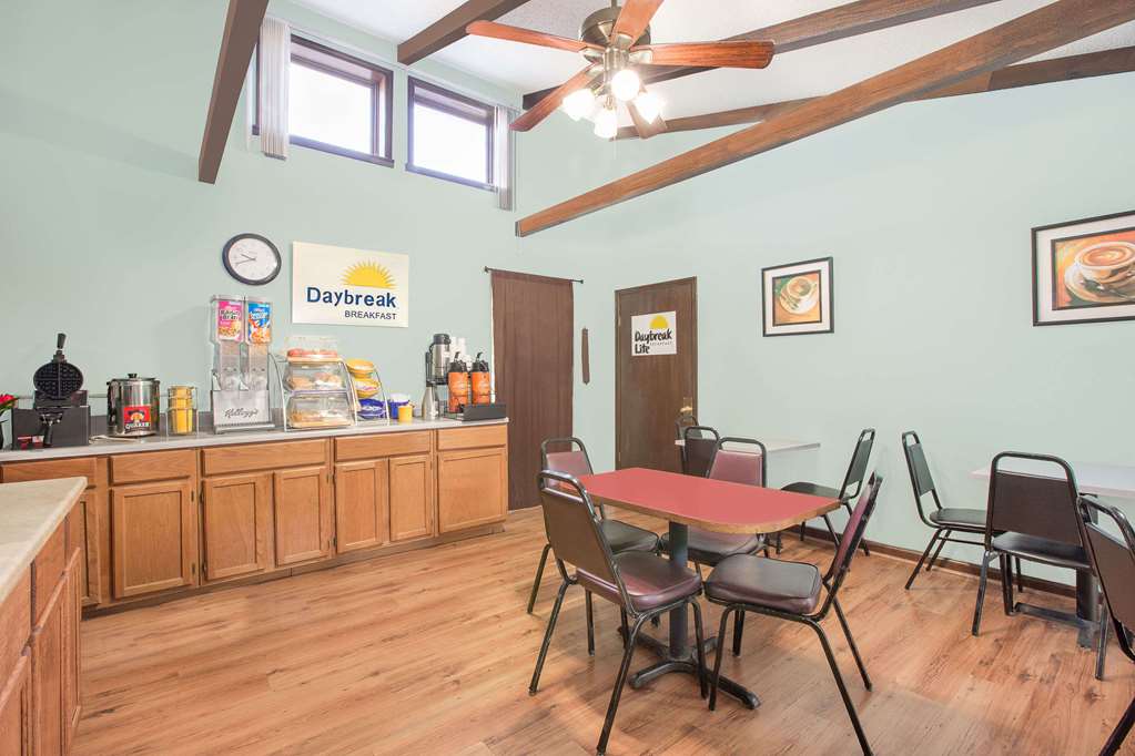 Travel Inn & Suites