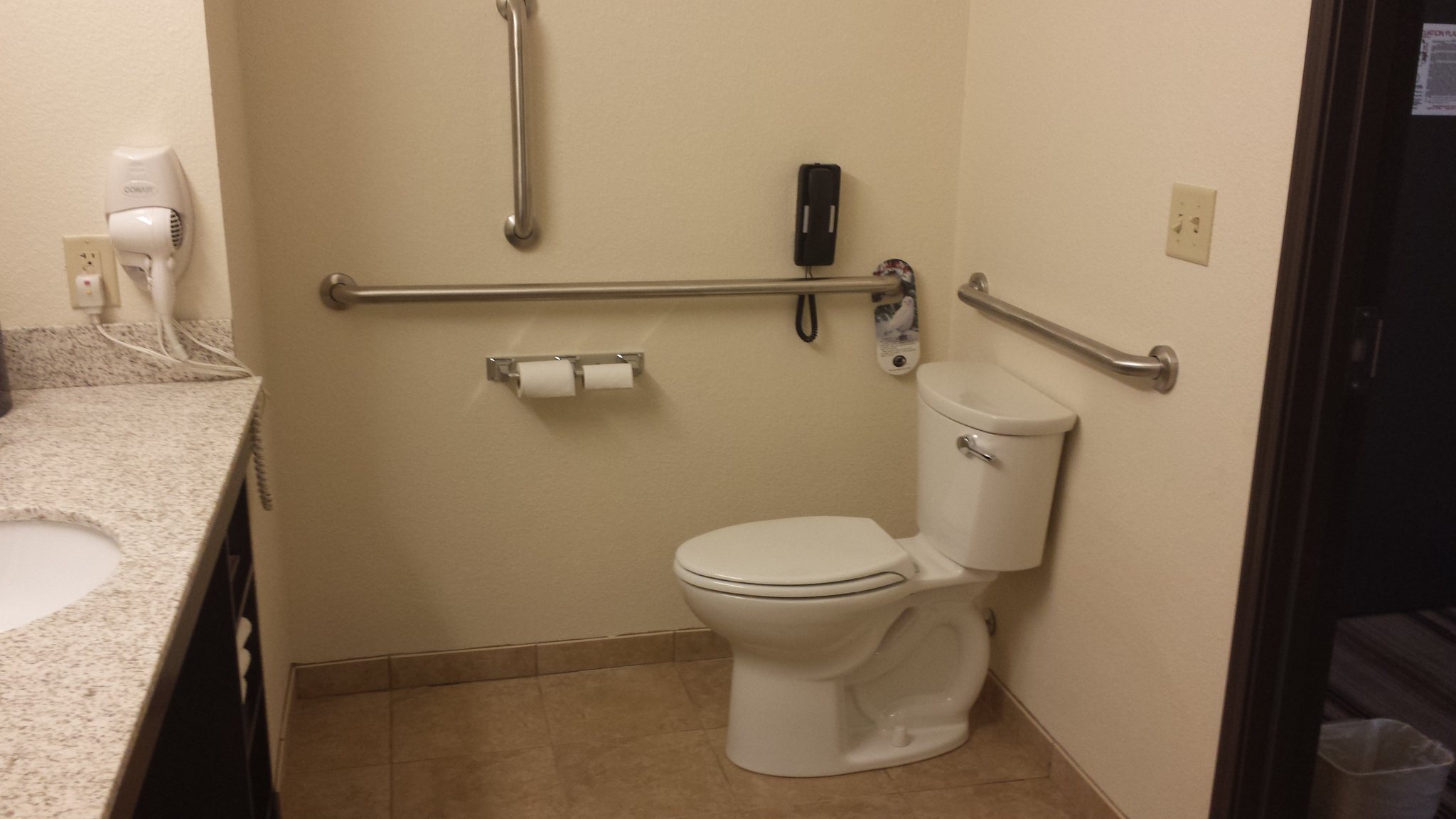 Holiday Inn Express & Suites Emporia Northwest