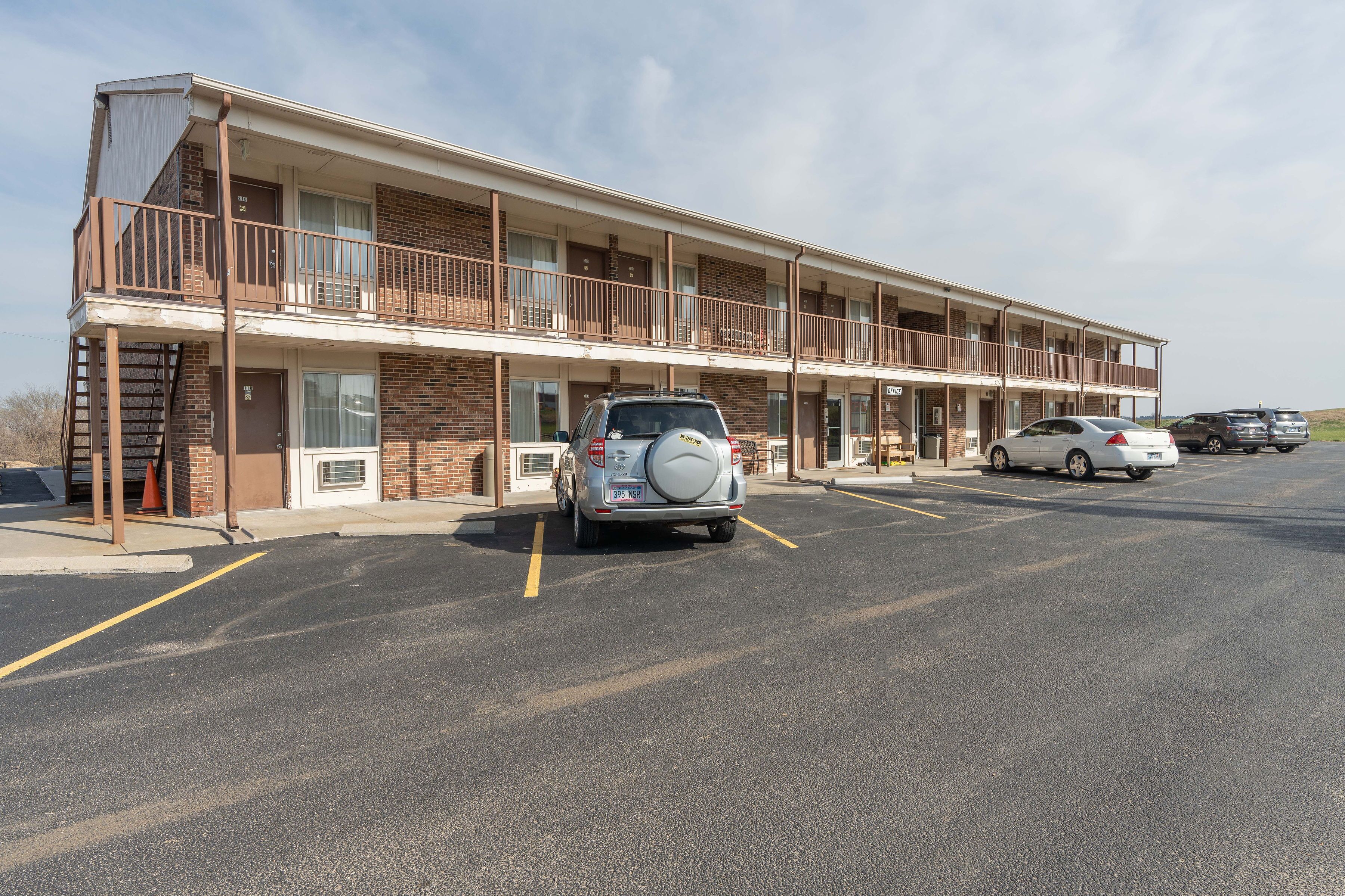 Lebo Inn