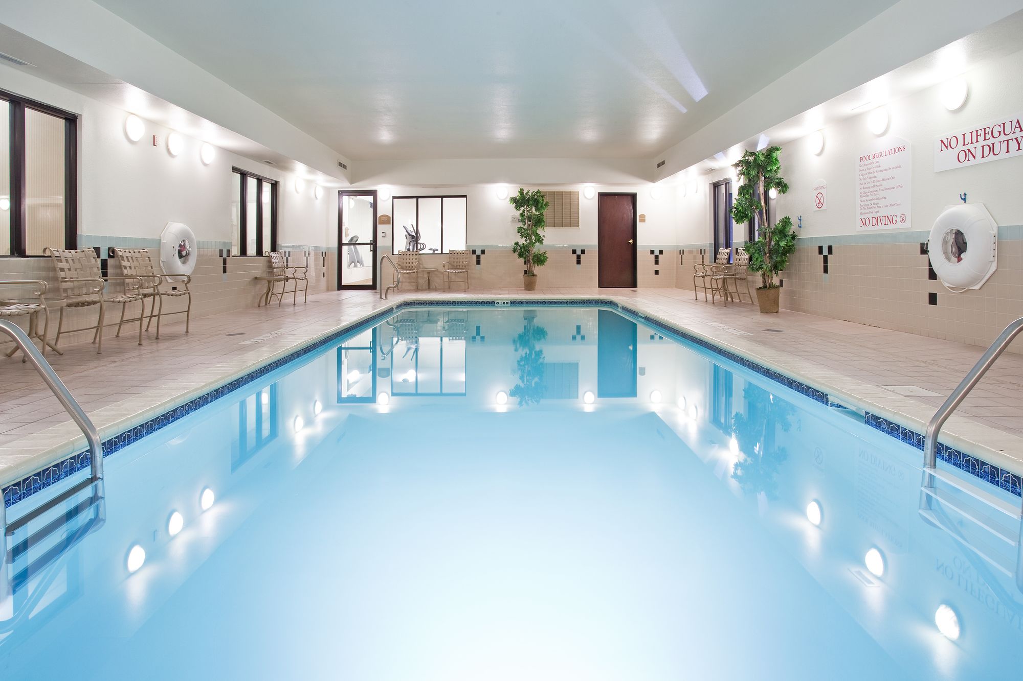 Country Inn & Suites by Radisson, Garden City, KS