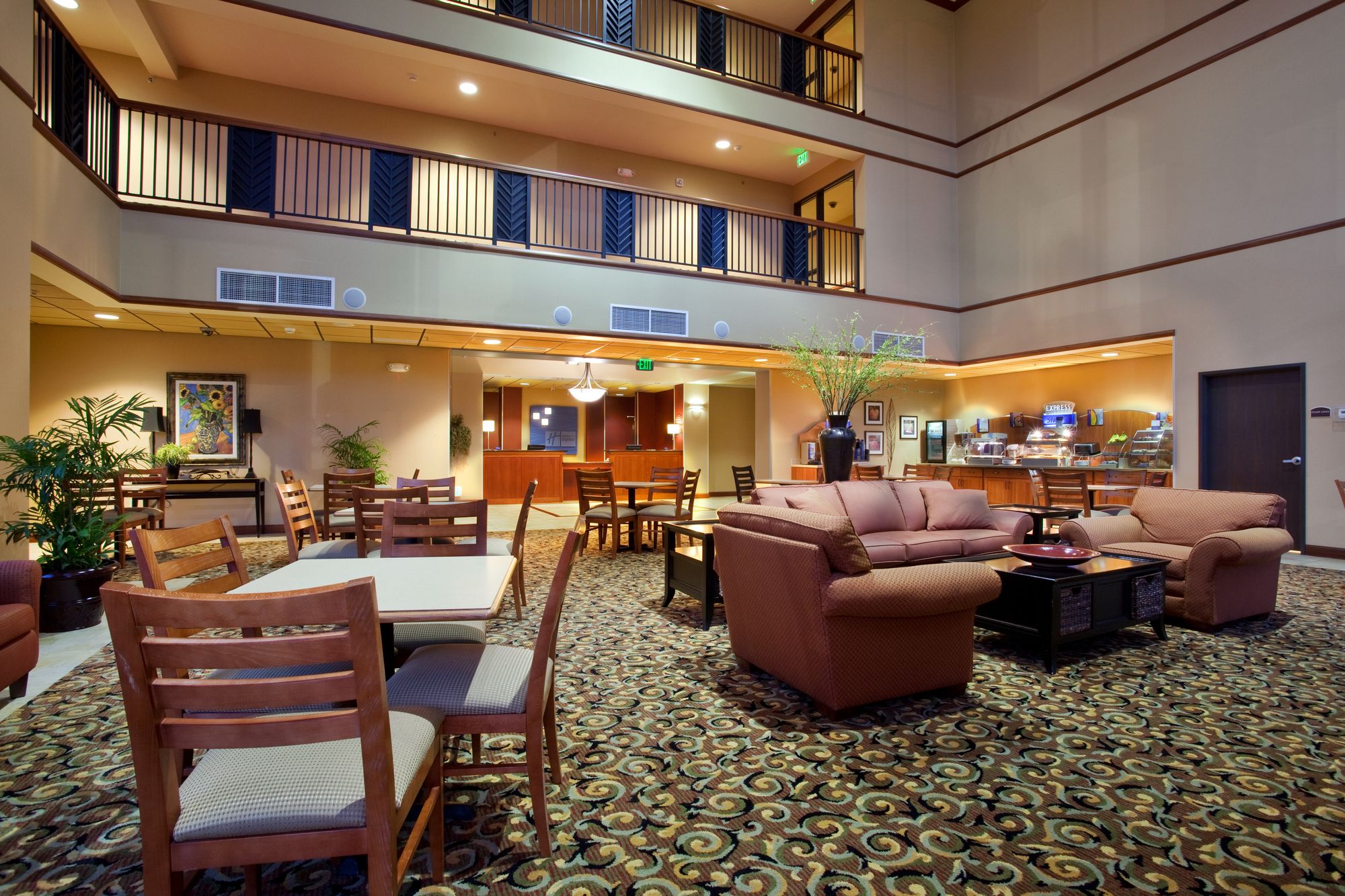 Comfort Inn & Suites