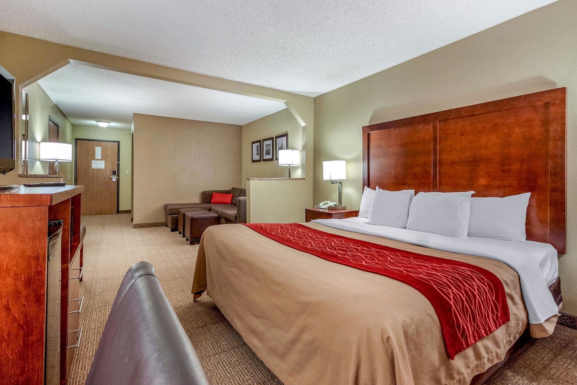 Comfort Inn & Suites Hays I-70