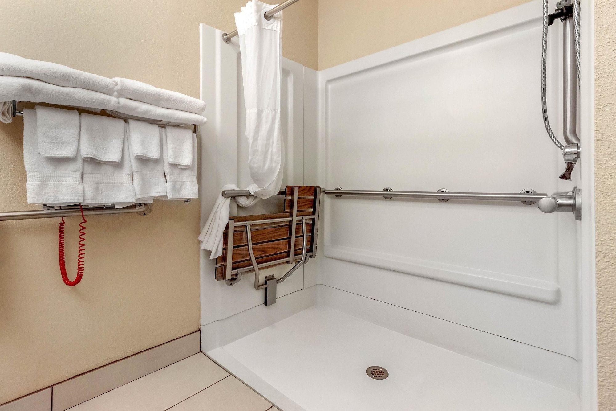 Comfort Inn & Suites Hays I-70