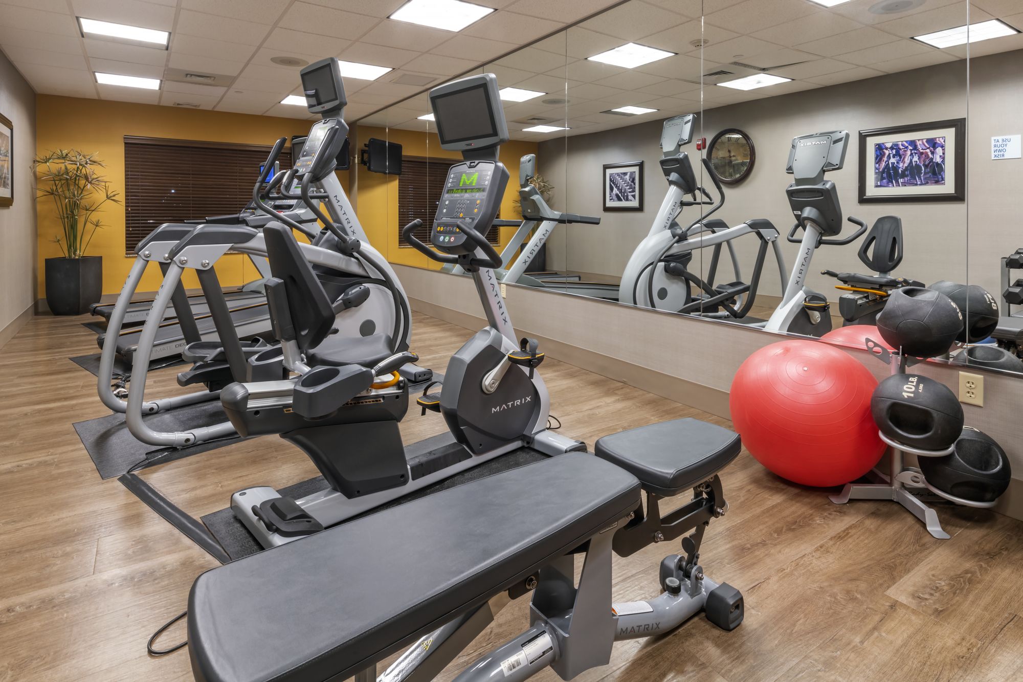 Holiday Inn Express Hotel & Suites Hays