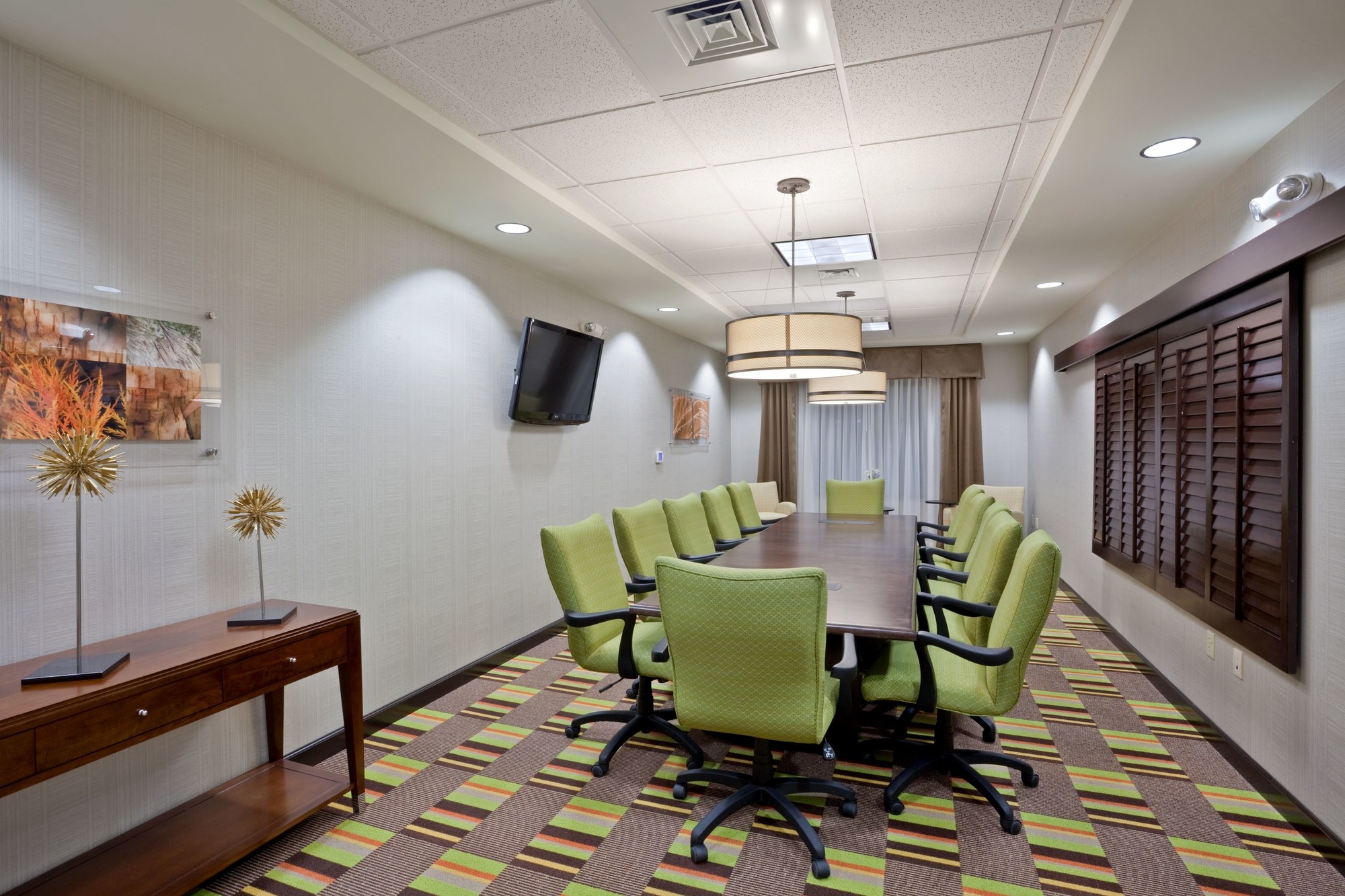 Holiday Inn Express Hotel & Suites Hays