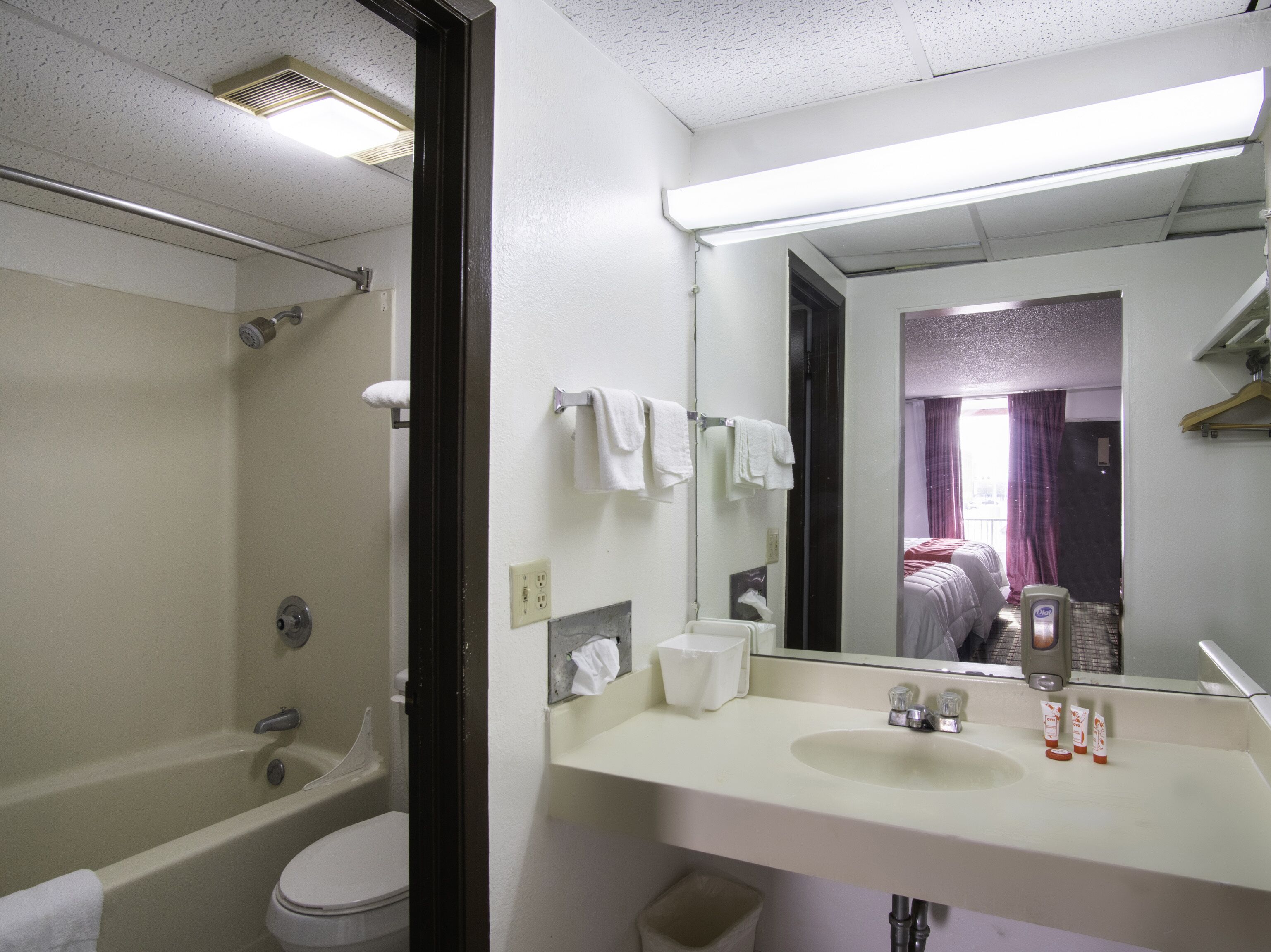 OYO Hotel Hutchinson KS West 4th Ave