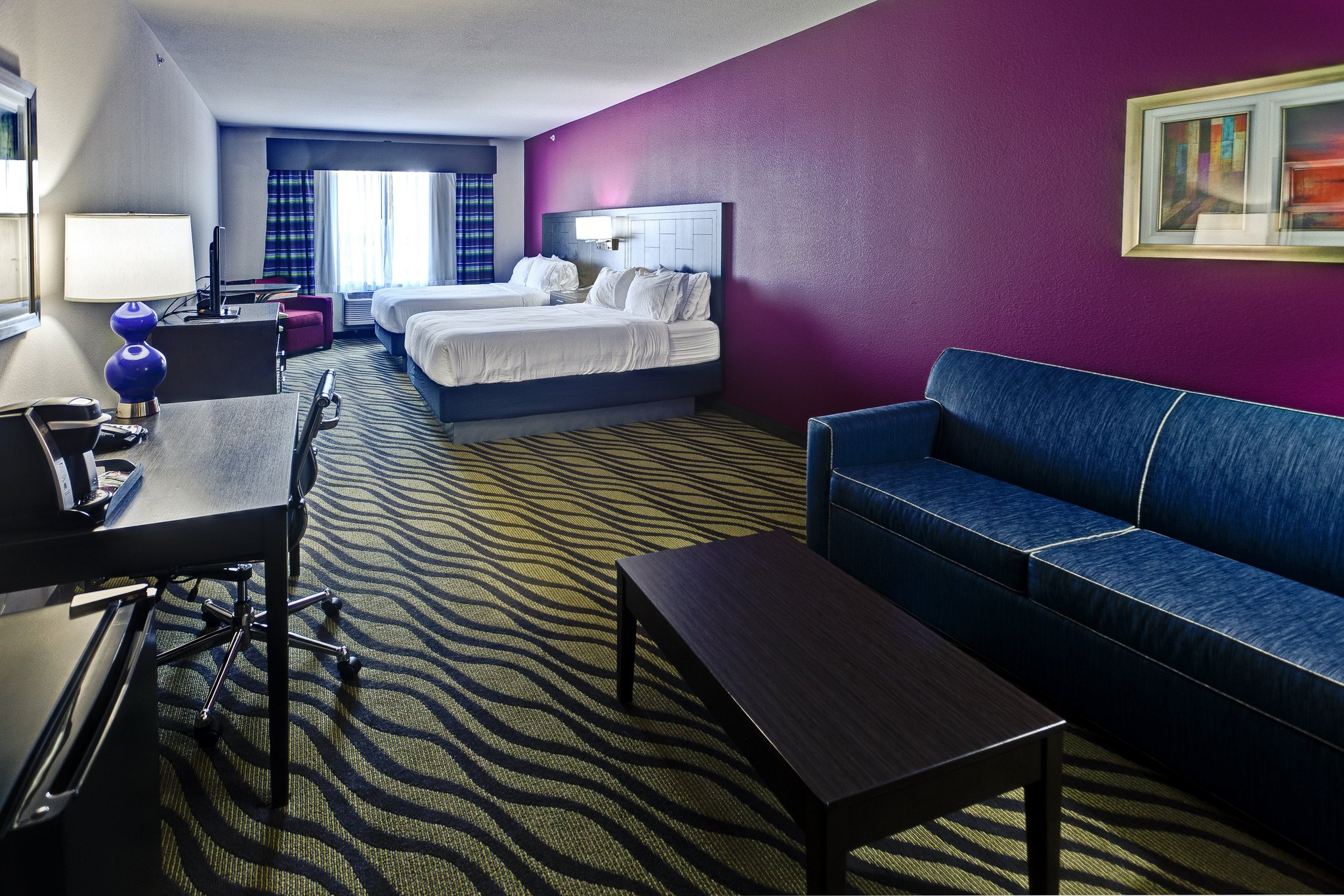Holiday Inn Express Hutchinson