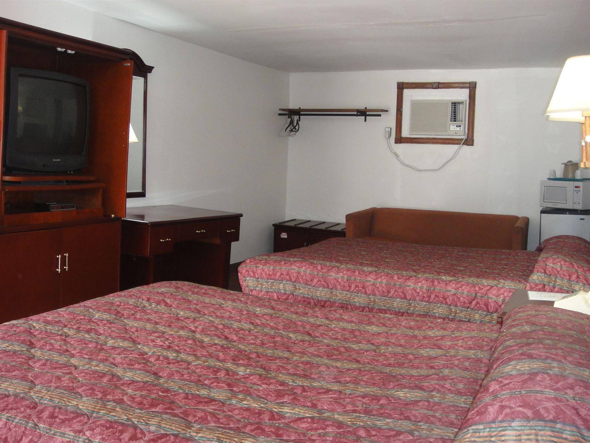 Trails West Motel