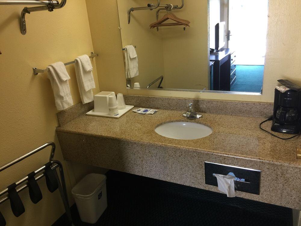 Palace Inn Independence
