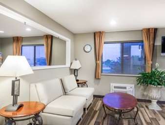 Super 8 by Wyndham Independence