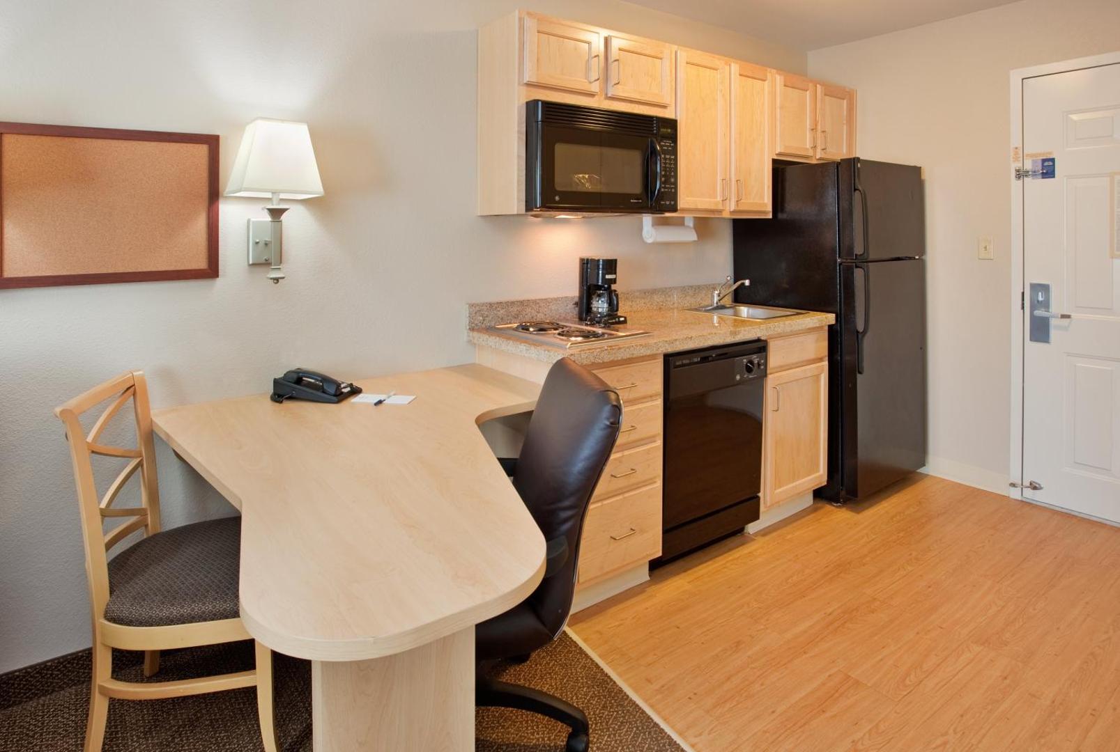Candlewood Suites Junction City/Fort Riley