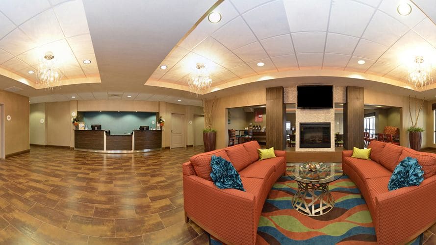Holiday Inn Express & Suites Junction City