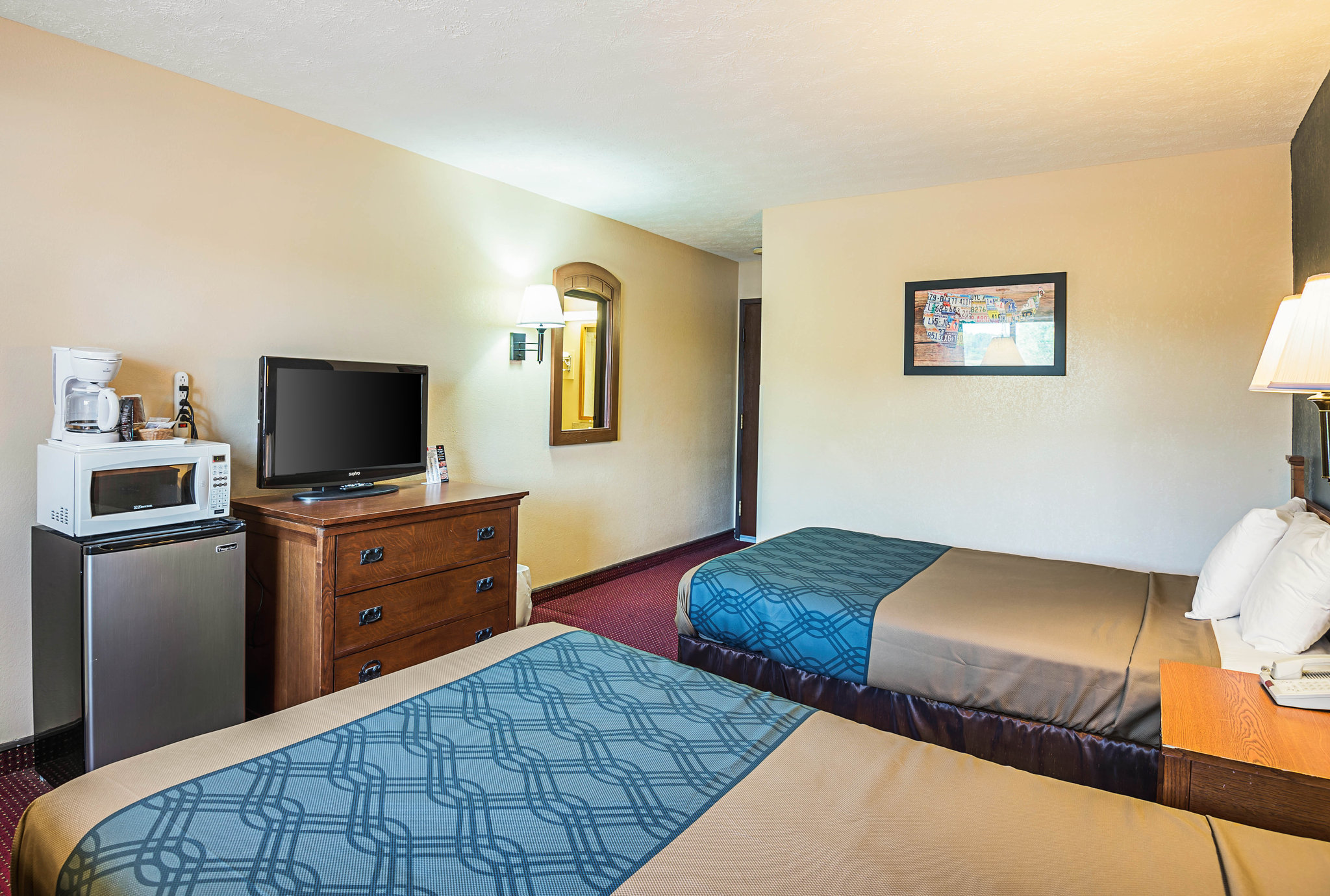 Econo Lodge Junction City I-70 Near Fort Riley