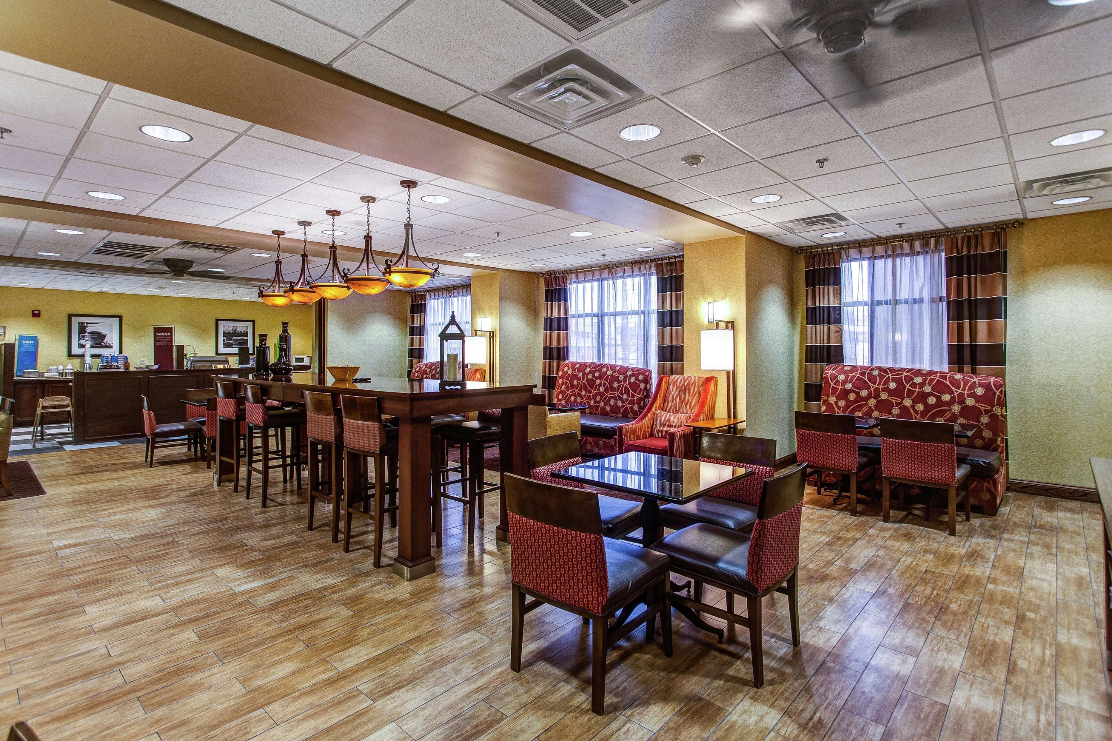 Hampton Inn Junction City