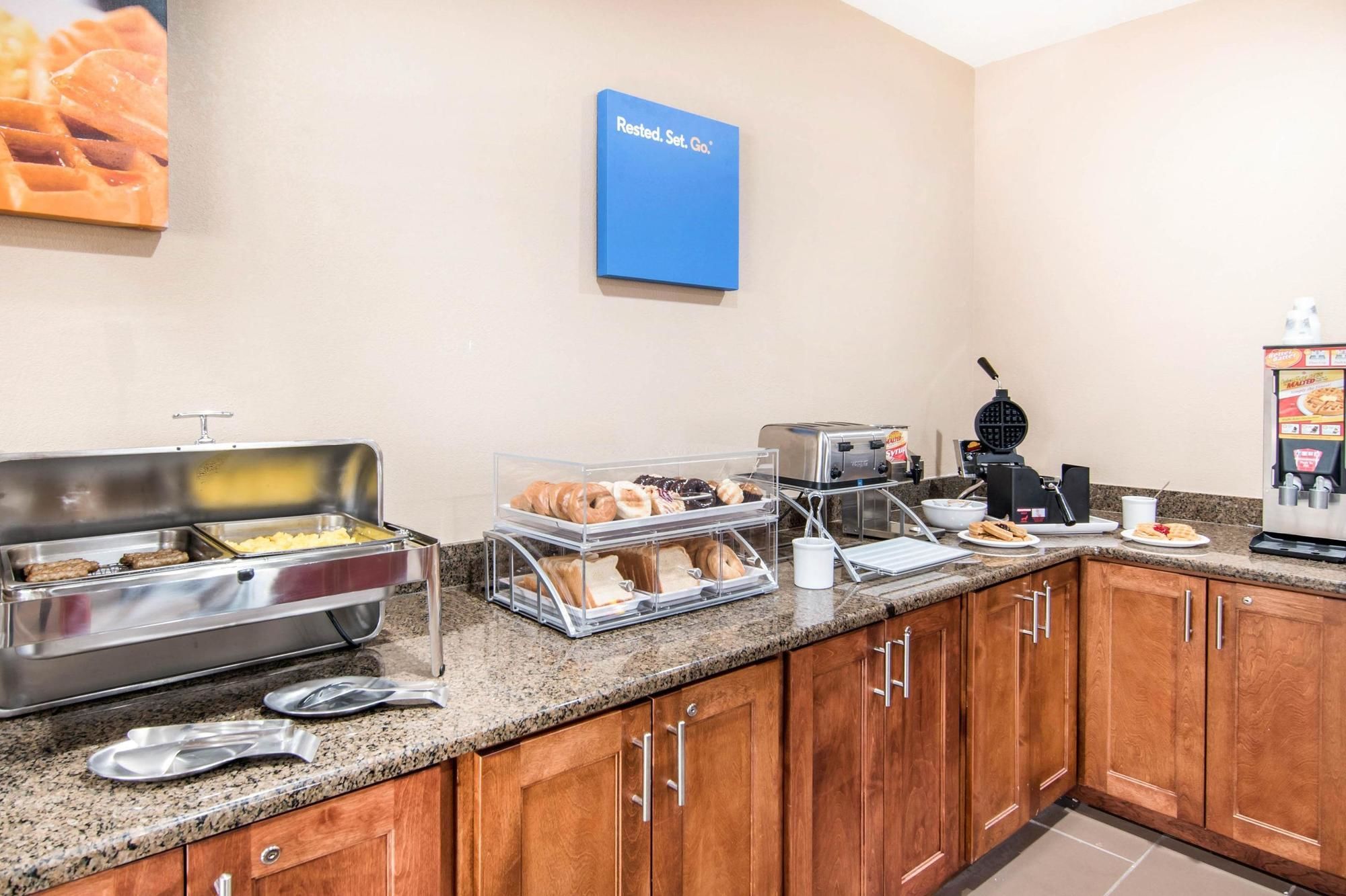 Comfort Inn & Suites Junction City - near Fort Riley
