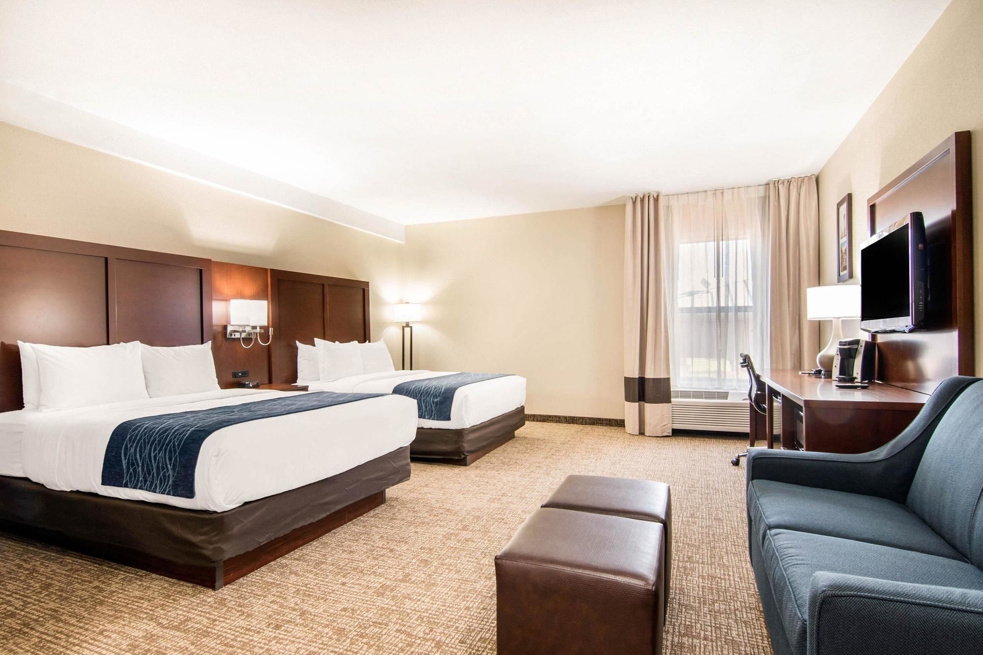 Comfort Inn & Suites Junction City - near Fort Riley