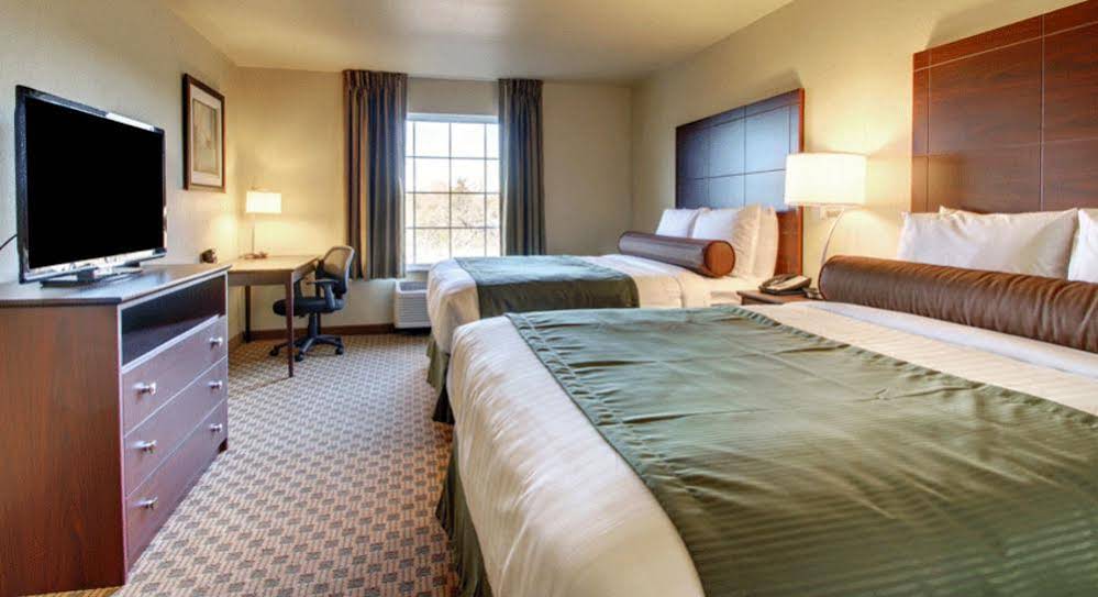 Cobblestone Inn & Suites