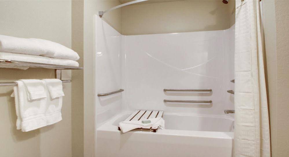 Cobblestone Inn & Suites