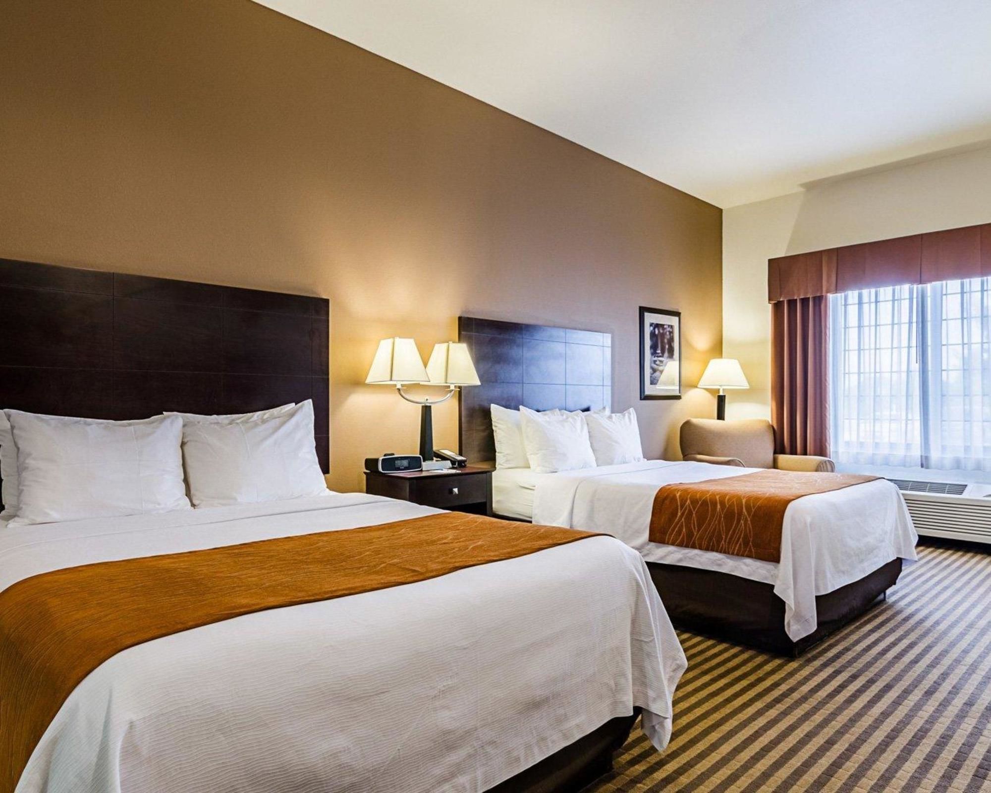 Comfort Inn & Suites Lawrence - University Area