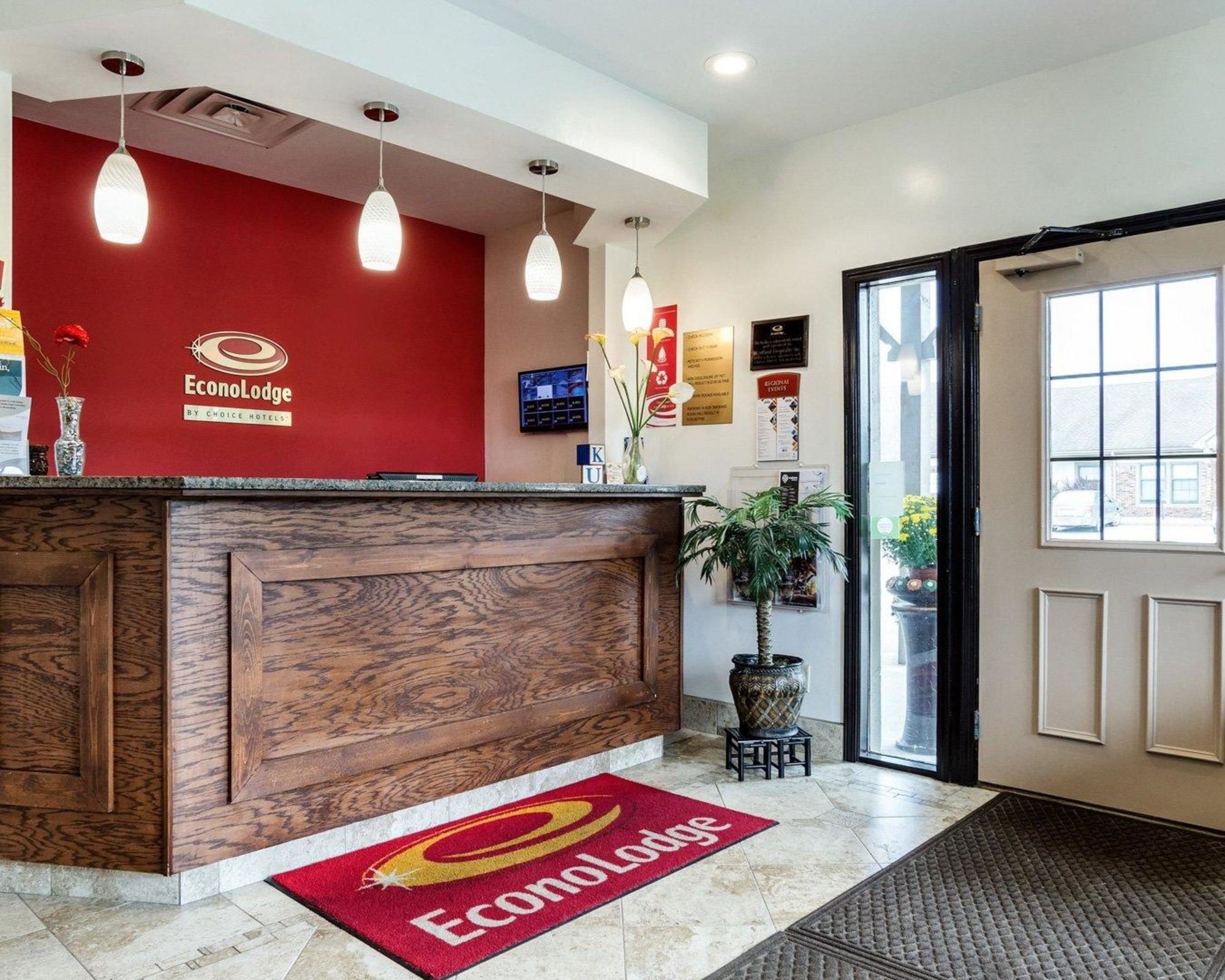 Econo Lodge Lawrence