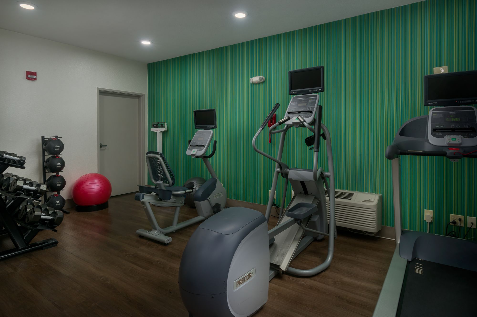 Holiday Inn Express Hotel & Suites Lawrence