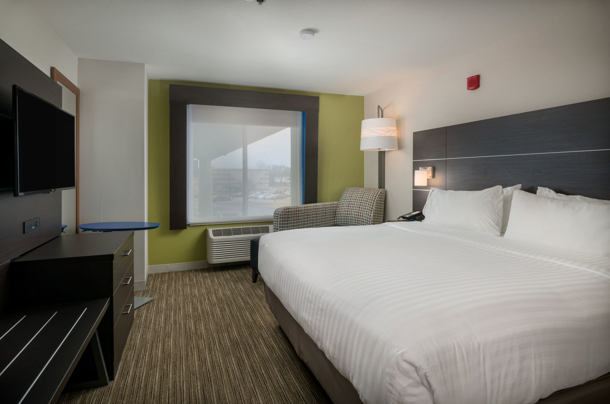 Holiday Inn Express Hotel & Suites Lawrence
