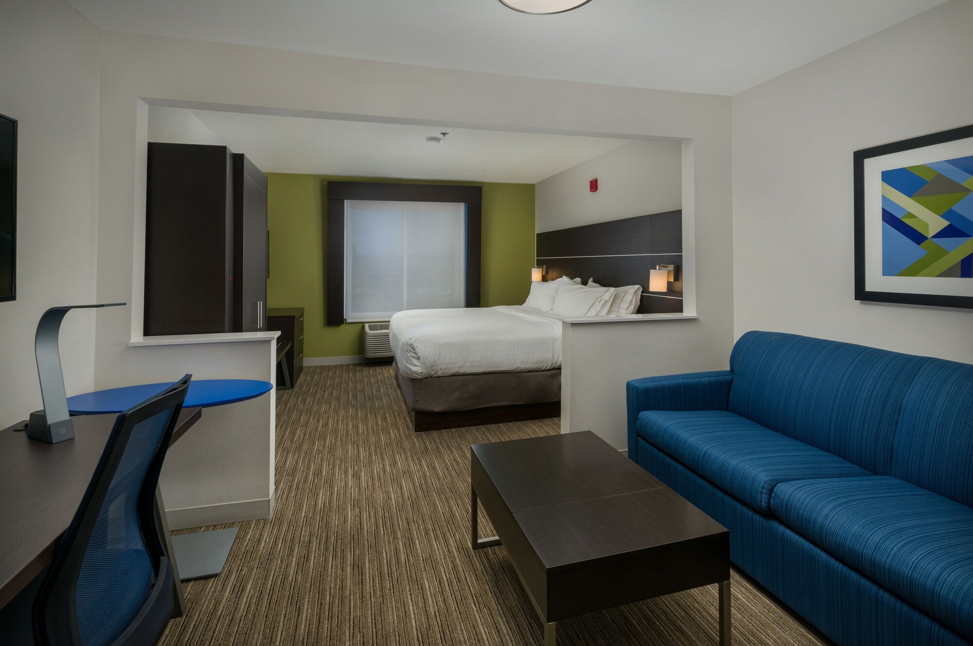 Holiday Inn Express Hotel & Suites Lawrence