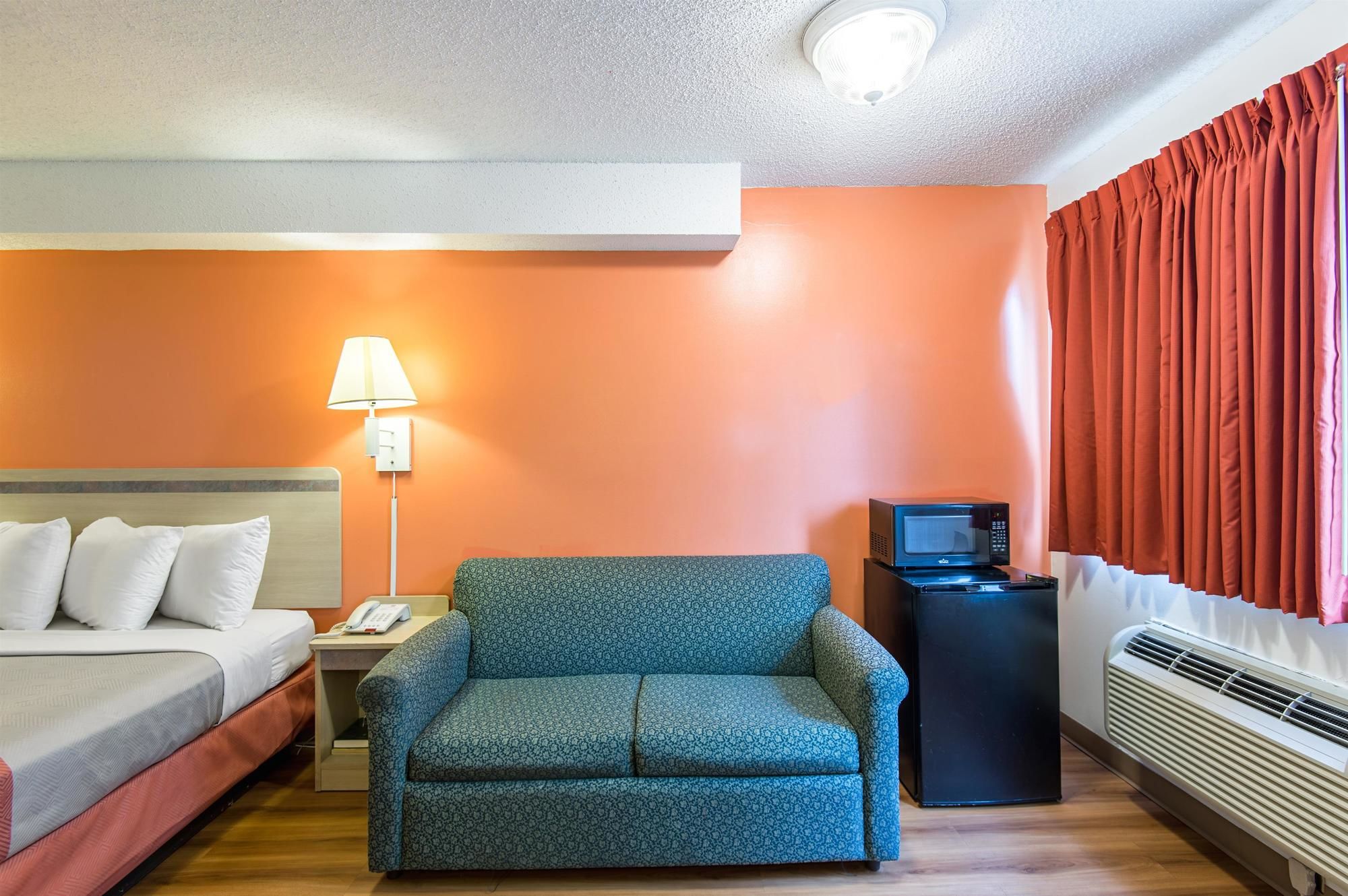 Motel 6 Lawrence