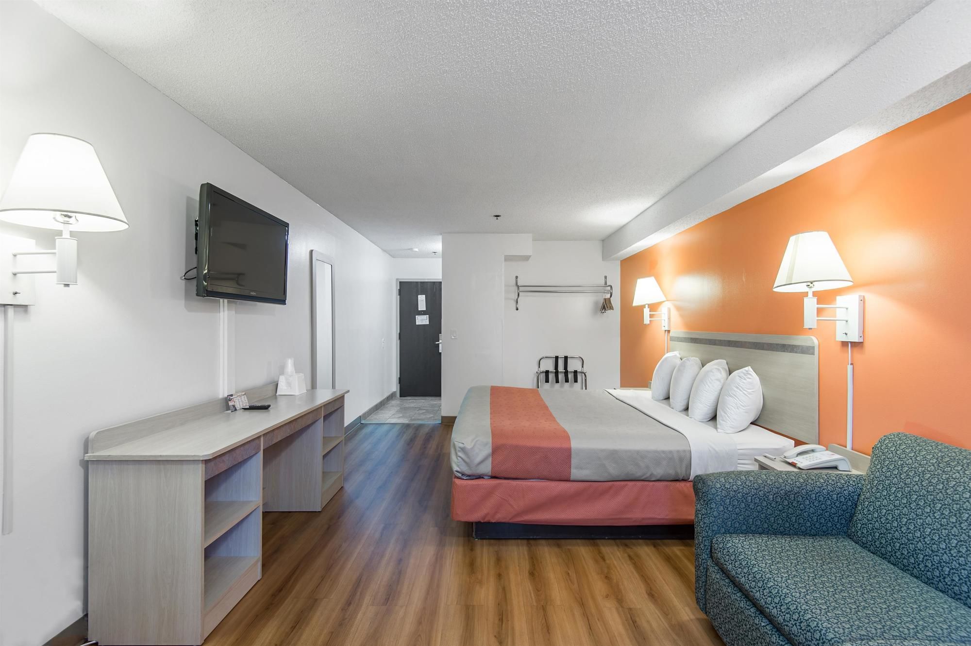 Motel 6 Lawrence