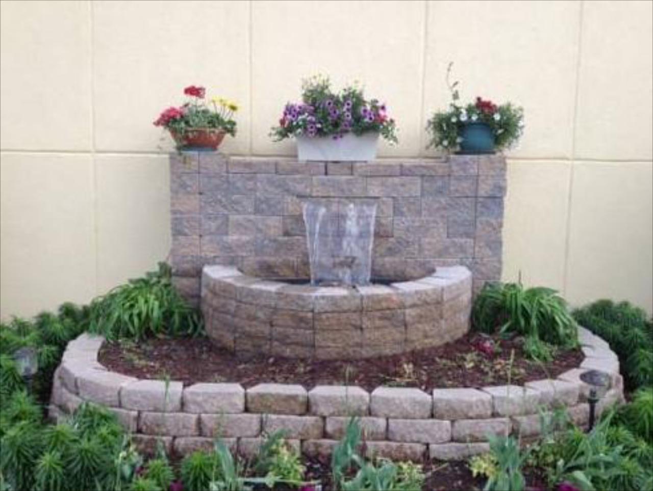 Virginia Inn & Suites