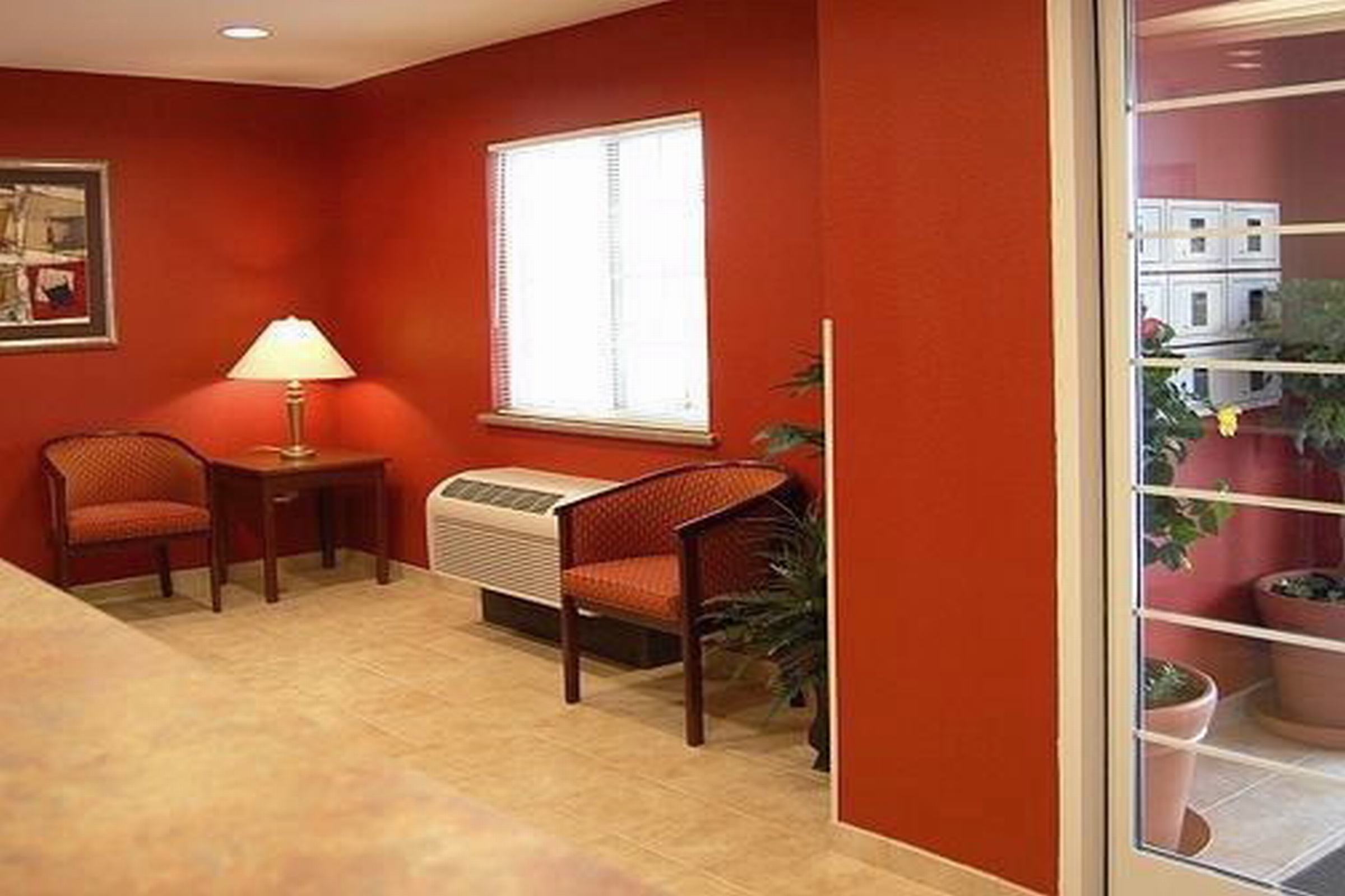 Studio 6 Lenexa, KS - Overland Park