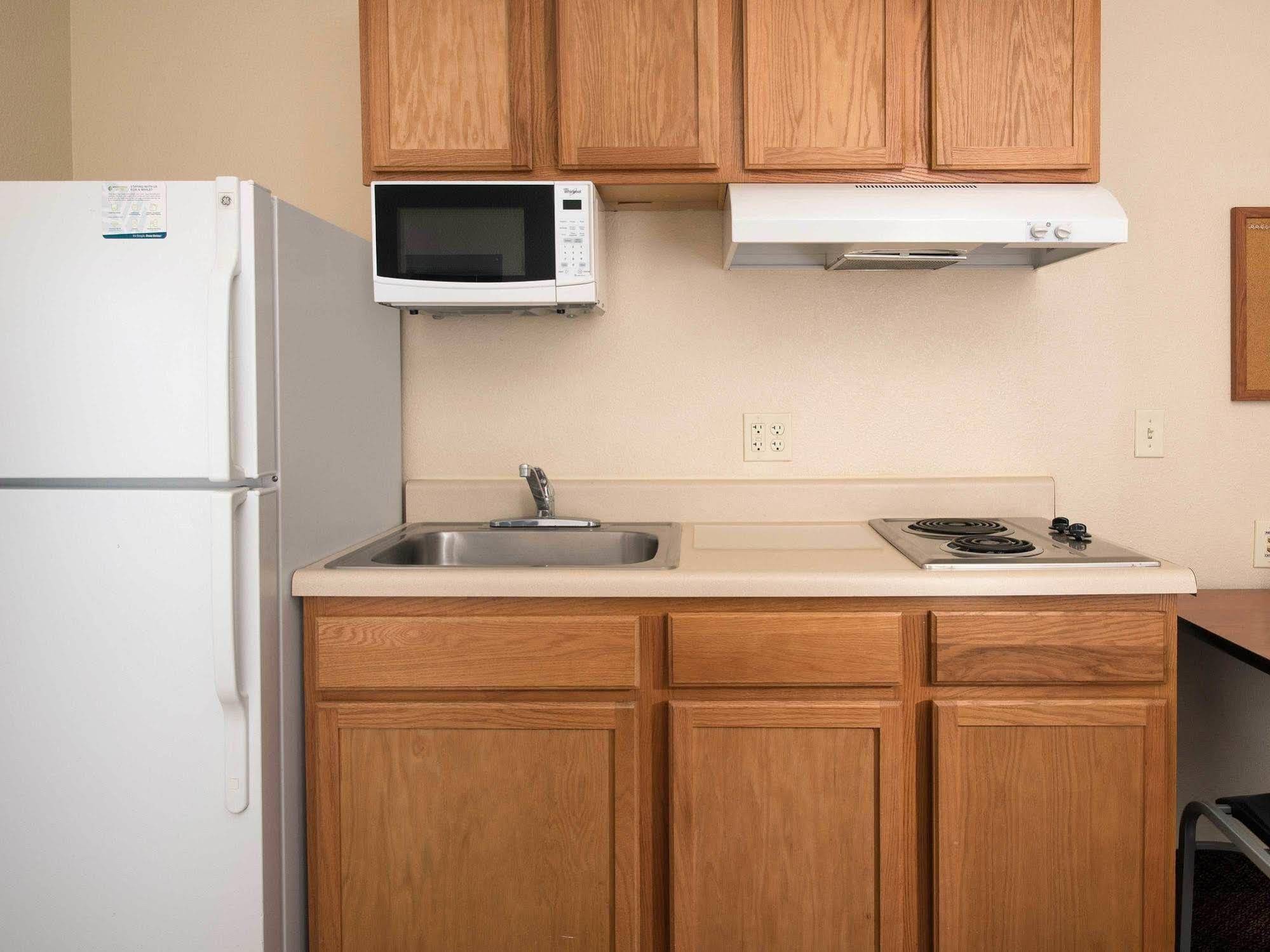 Woodspring Suites Kansas City Lenexa