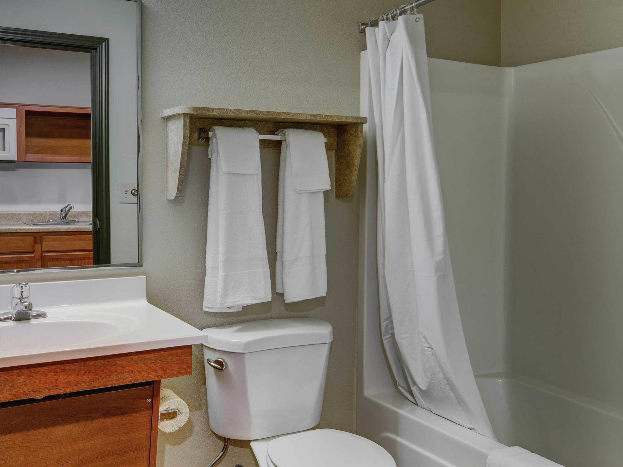 Woodspring Suites Kansas City Lenexa