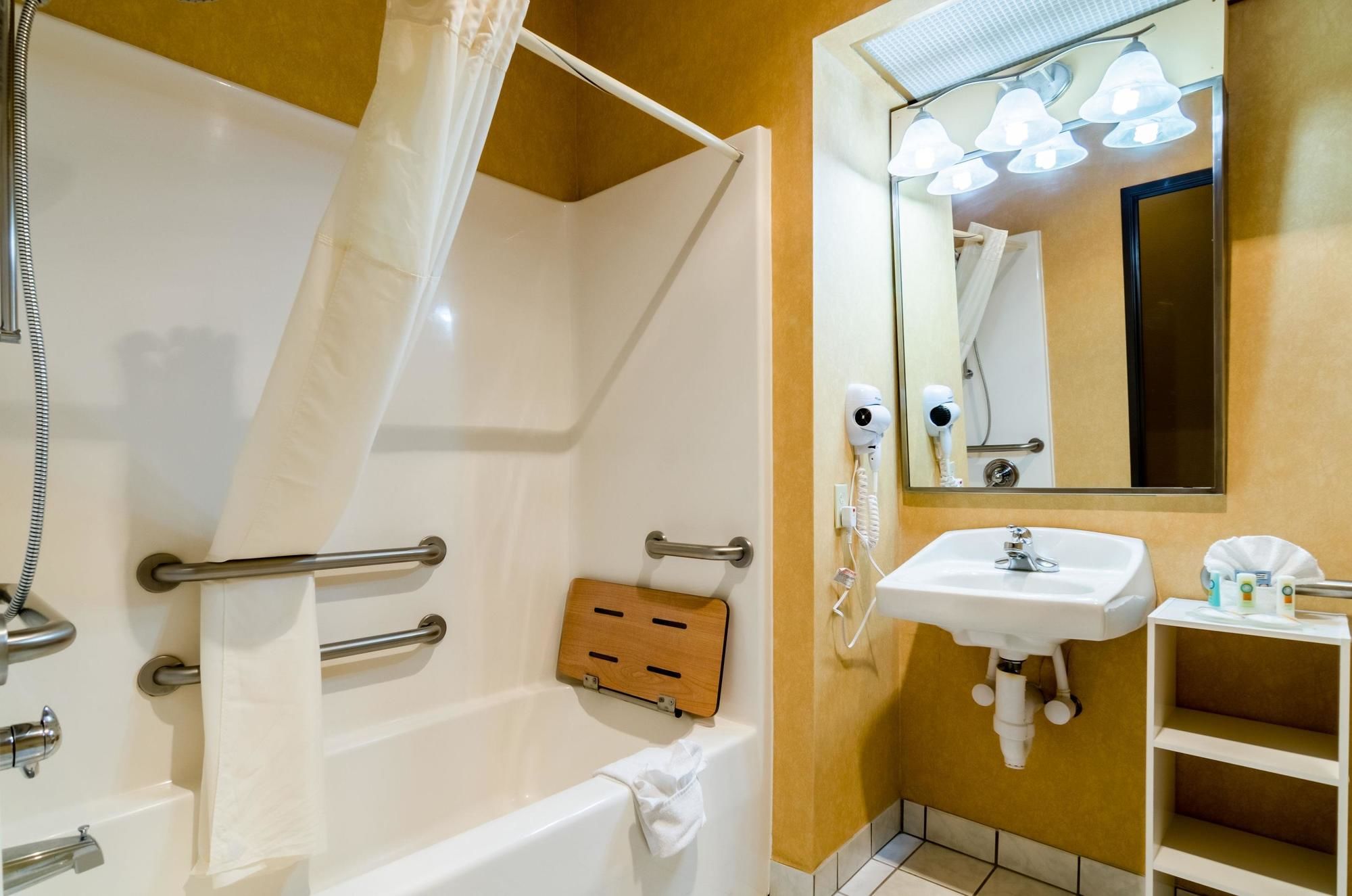 Quality Inn & Suites