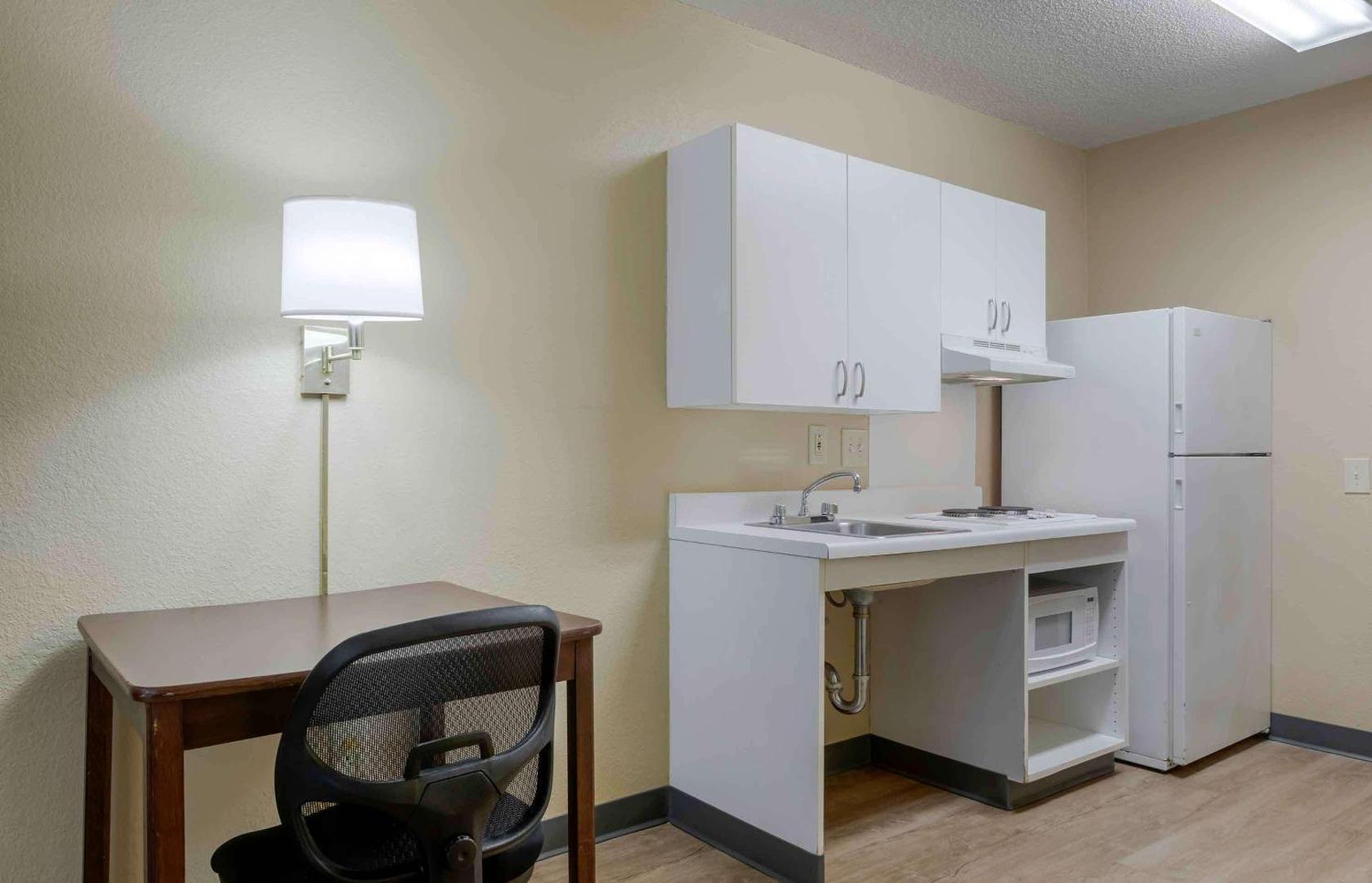 Extended Stay America Kansas City Shawnee Mission