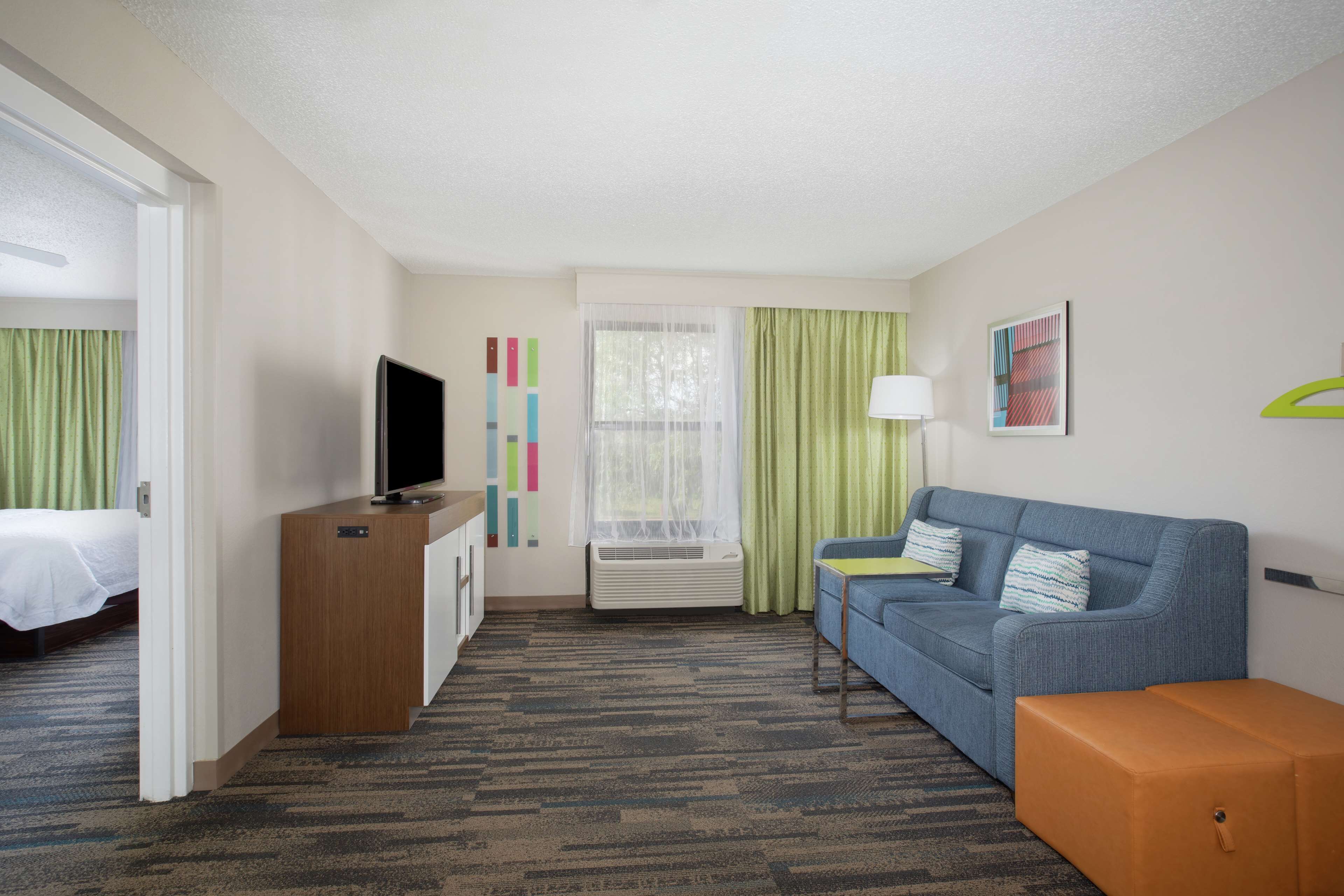 Hampton Inn & Suites Kansas City/Merriam
