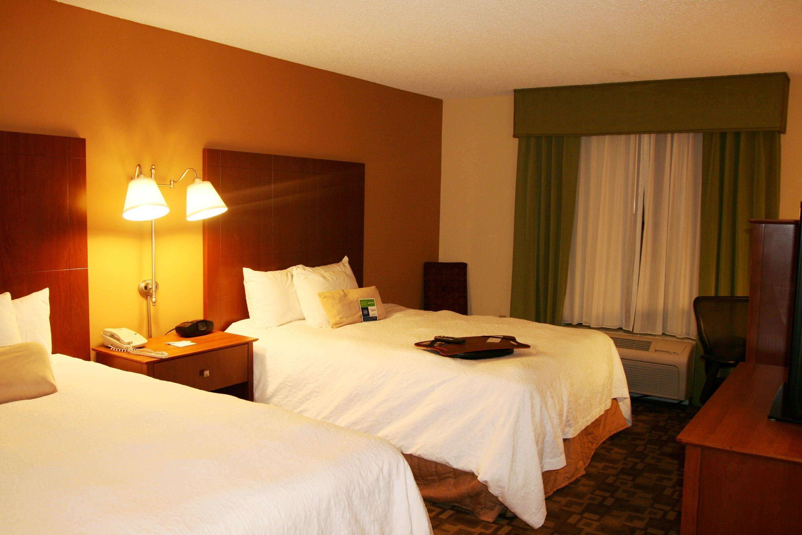 Hampton Inn & Suites Kansas City/Merriam